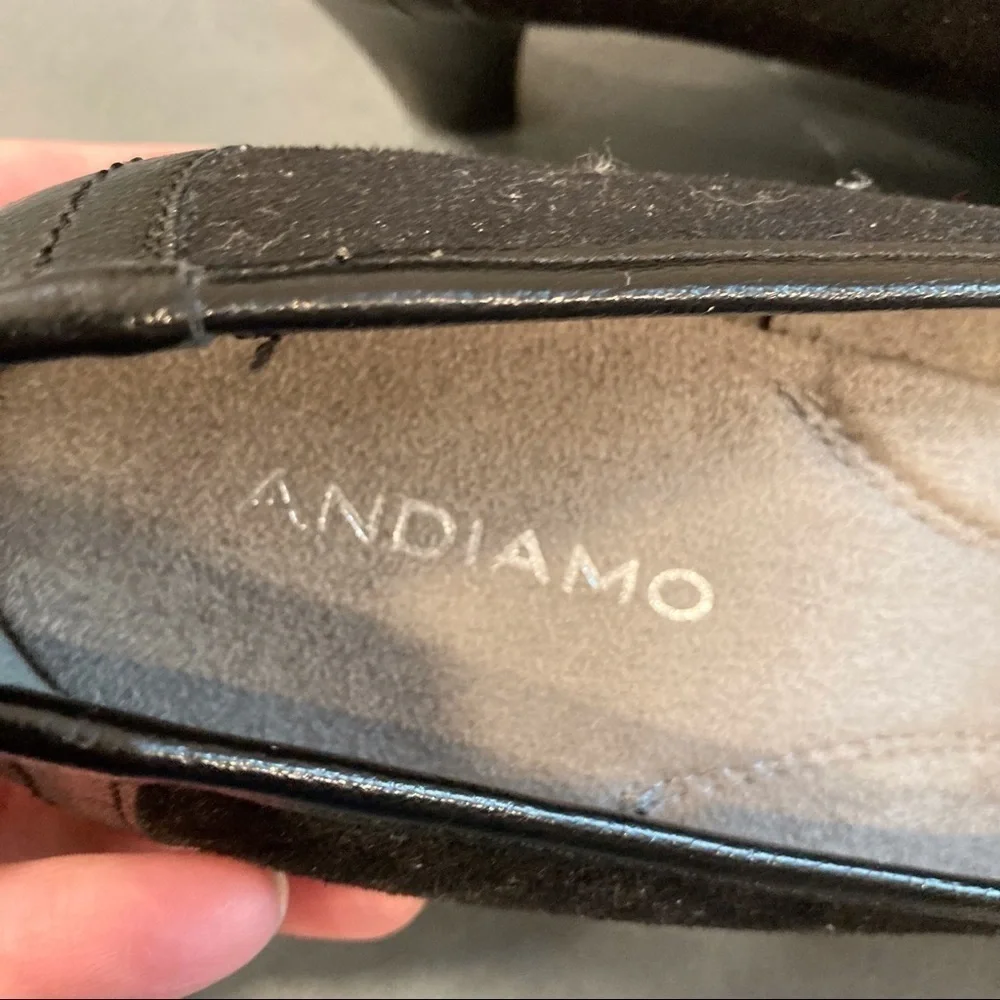 Andiamo sz 9.5 Belle black vegan leather buckle accent heels